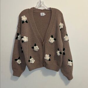 Luna Ivy Cozy Taupe Floral Knit Cardigan Sweater 14 white knit flowers